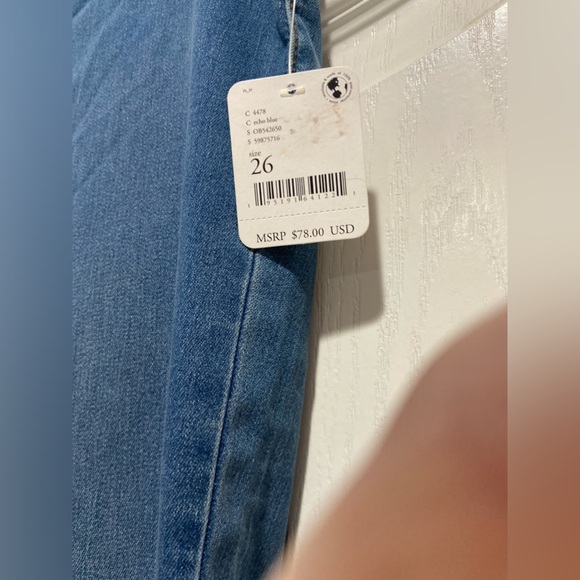 NWT Free People Jeans with a flare bottom, size 26, in Echo Blue - Picture 4 of 7